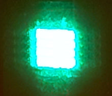 Load image into Gallery viewer, Green 4W laser with square low divergence beam profile
